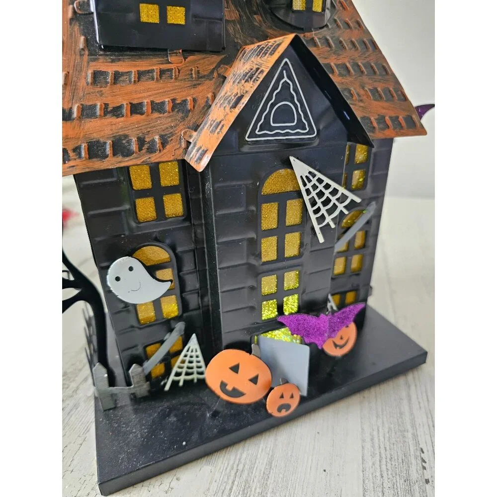 TMetal light up haunted‎ house Halloween moon ghost decor